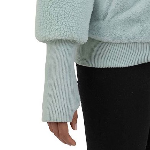 CYN & LUCA Raglan Sleeve Faux Sherpa Bomber Jacket in Mint NWT - Picture 5 of 12